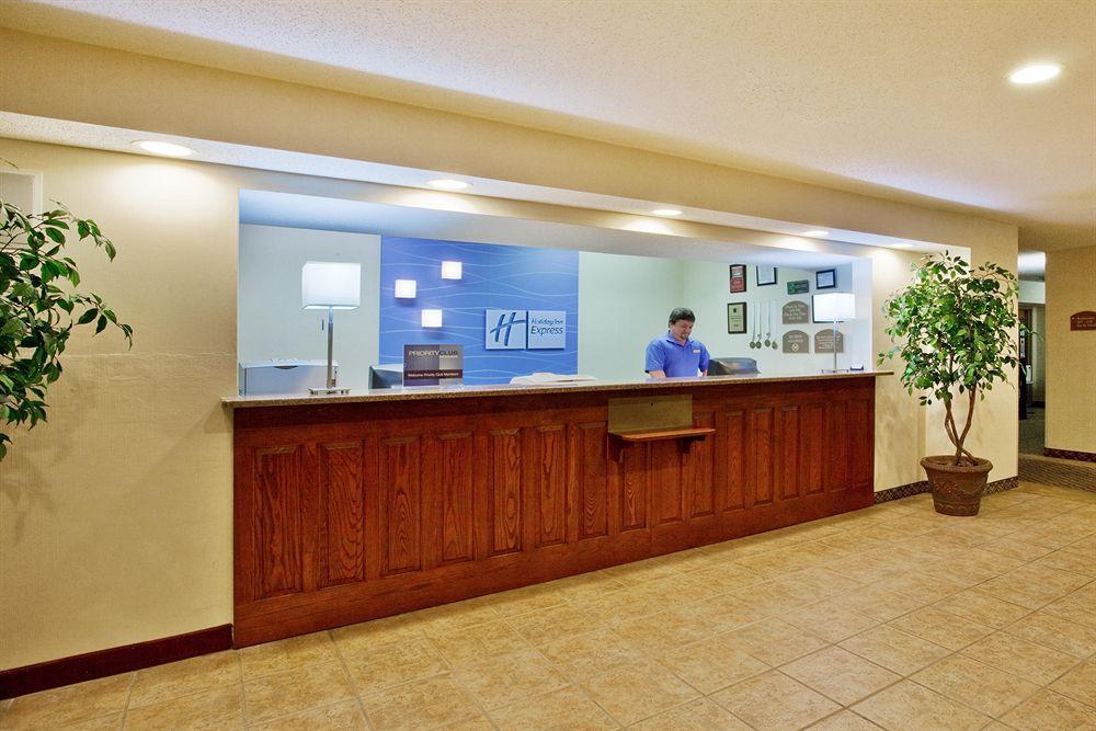 Holiday Inn Express Dillard Interior photo