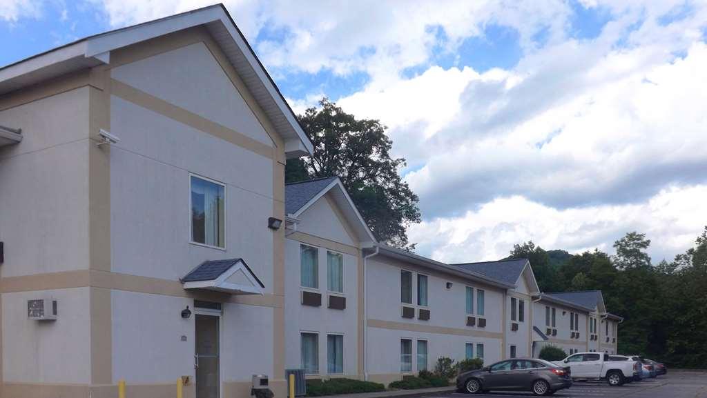 Holiday Inn Express Dillard Exterior photo